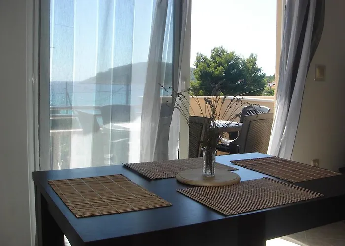 Miramaris Mali Drvenik