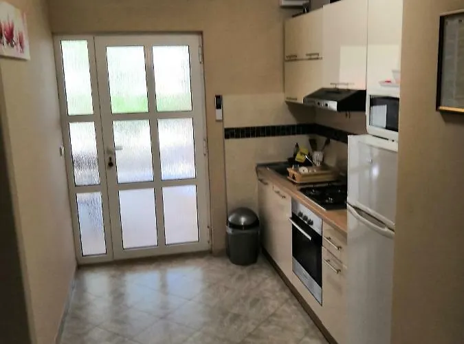 Miramaris Mali Drvenik